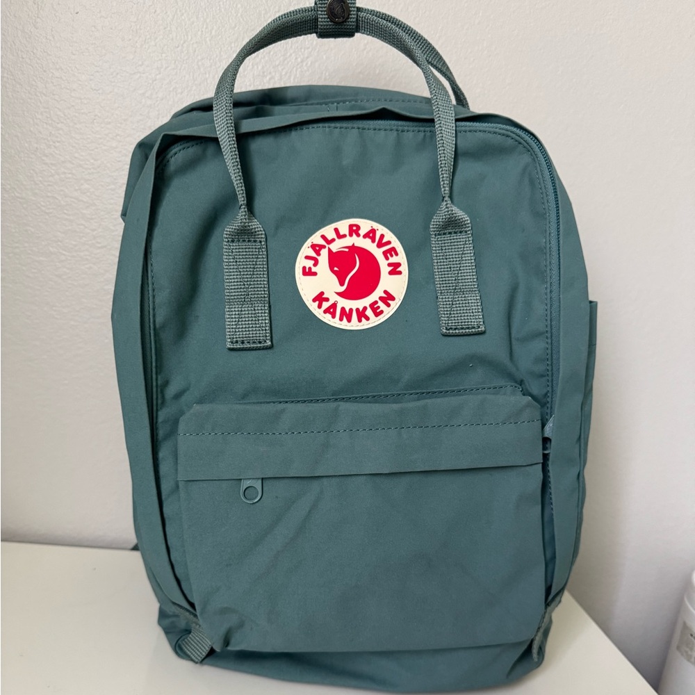 FJÄLLRAVEN 15” laptop version of Kånken Bluish Green backpack, unisex